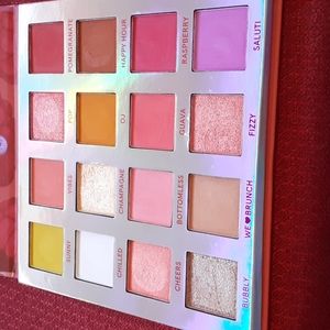 BH Cosmetics Weekend Vibes eyeshadow palette